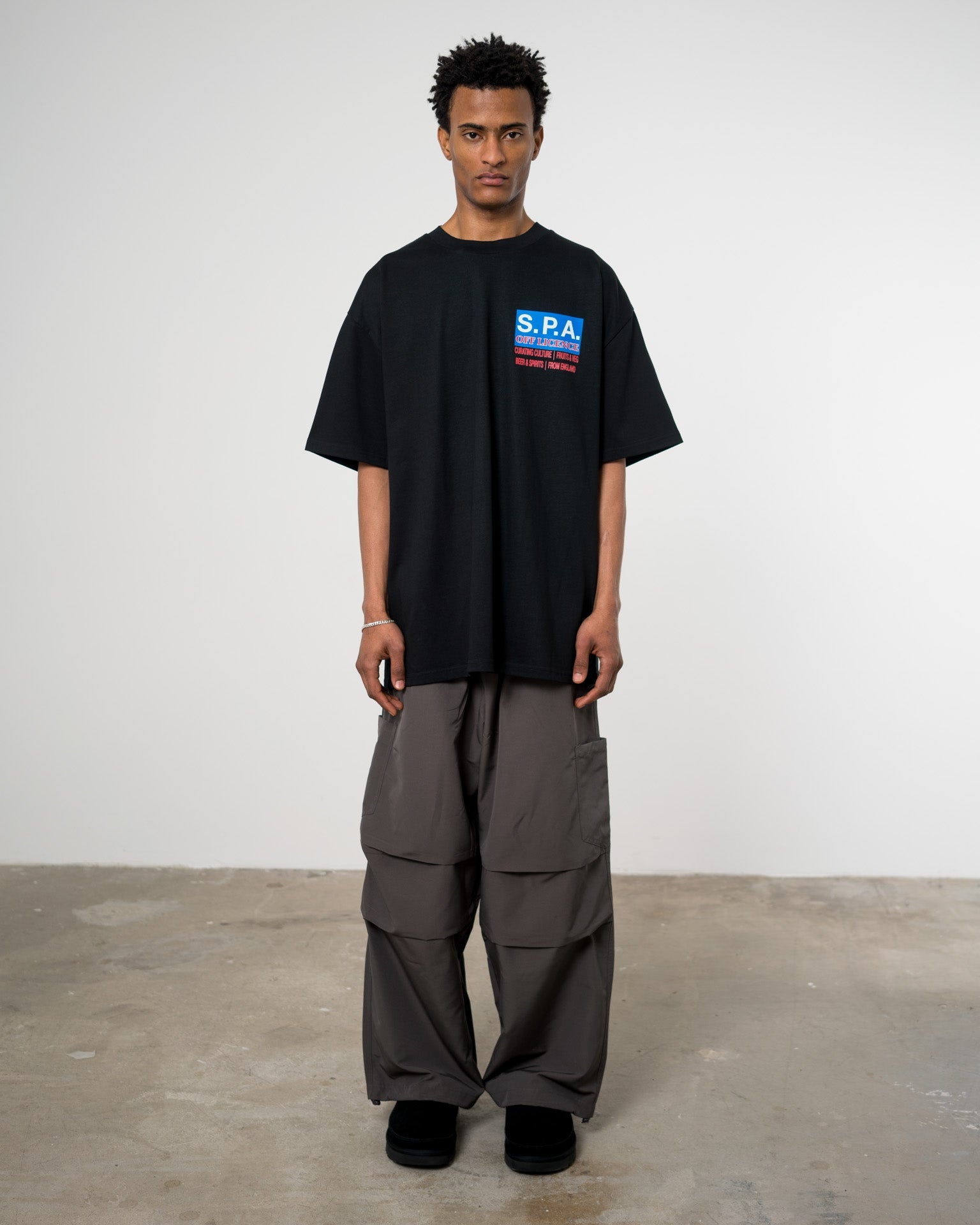 Off Licence T-shirt - Black