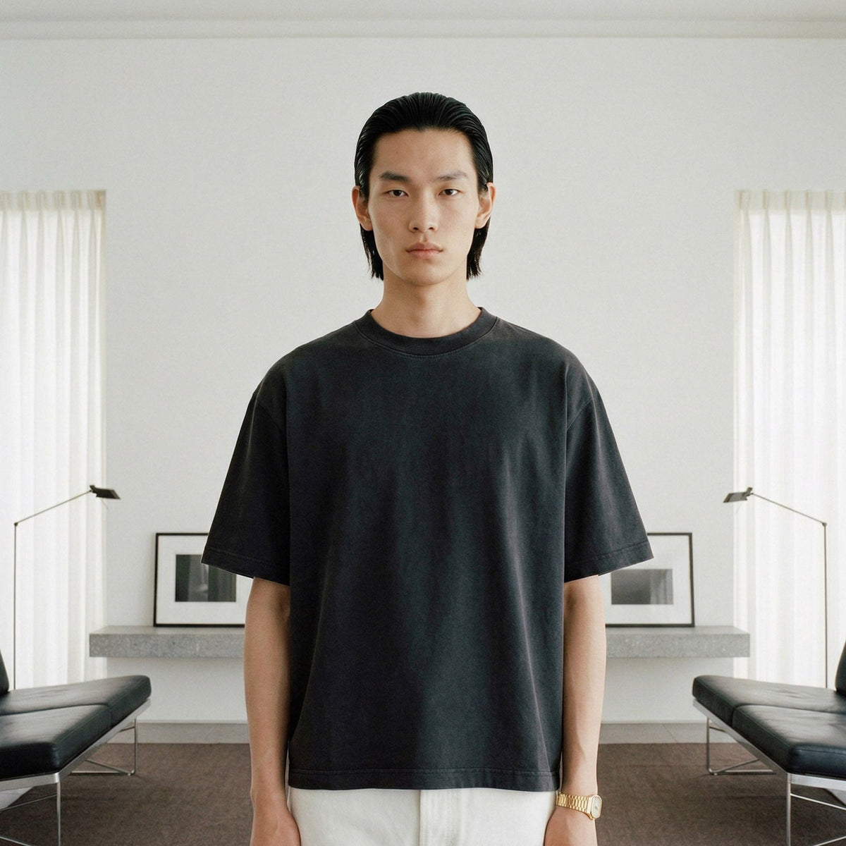 Mediumweight Essentials T-shirt - Black (Vintage)