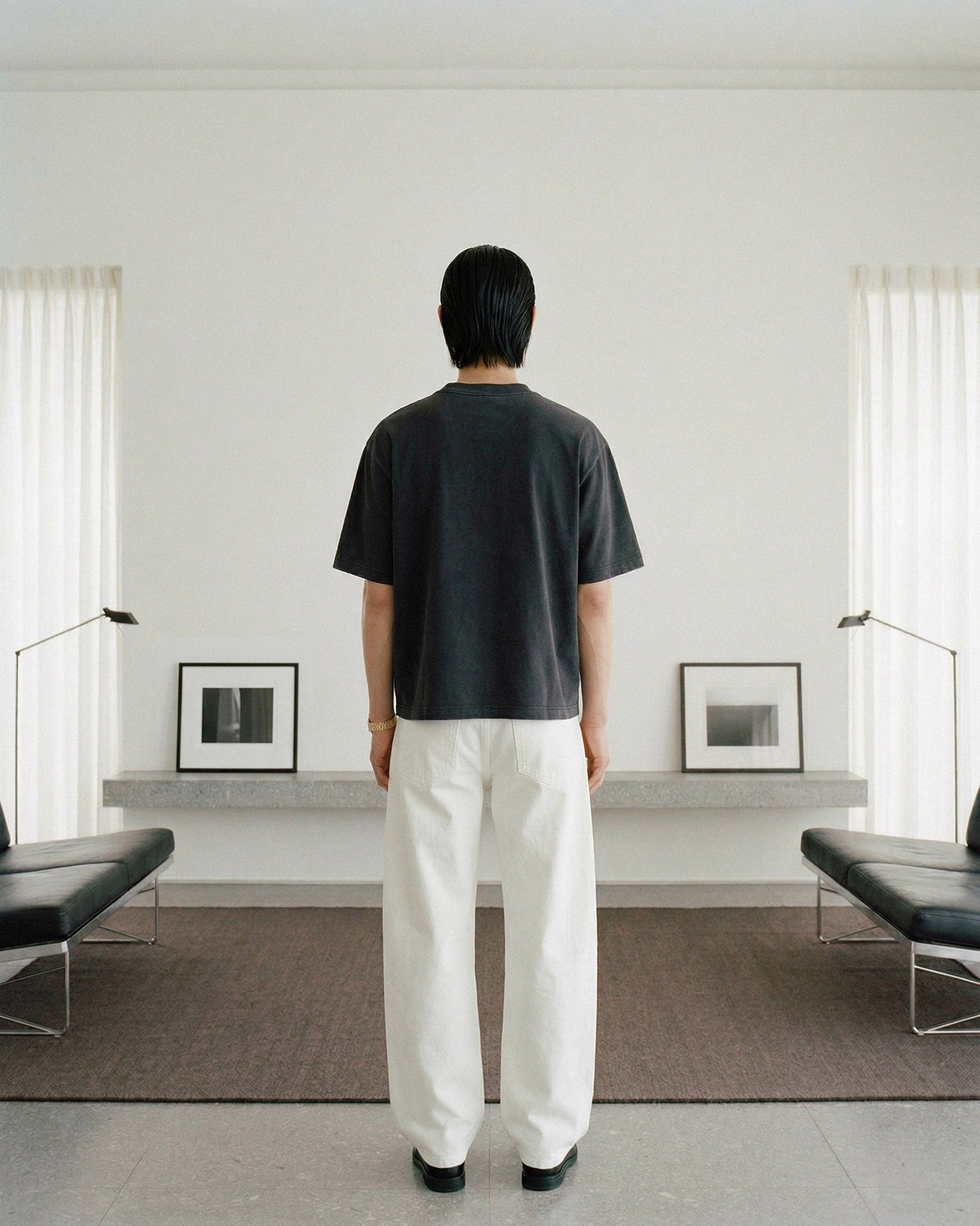 Mediumweight Essentials T-shirt - Black (Vintage)