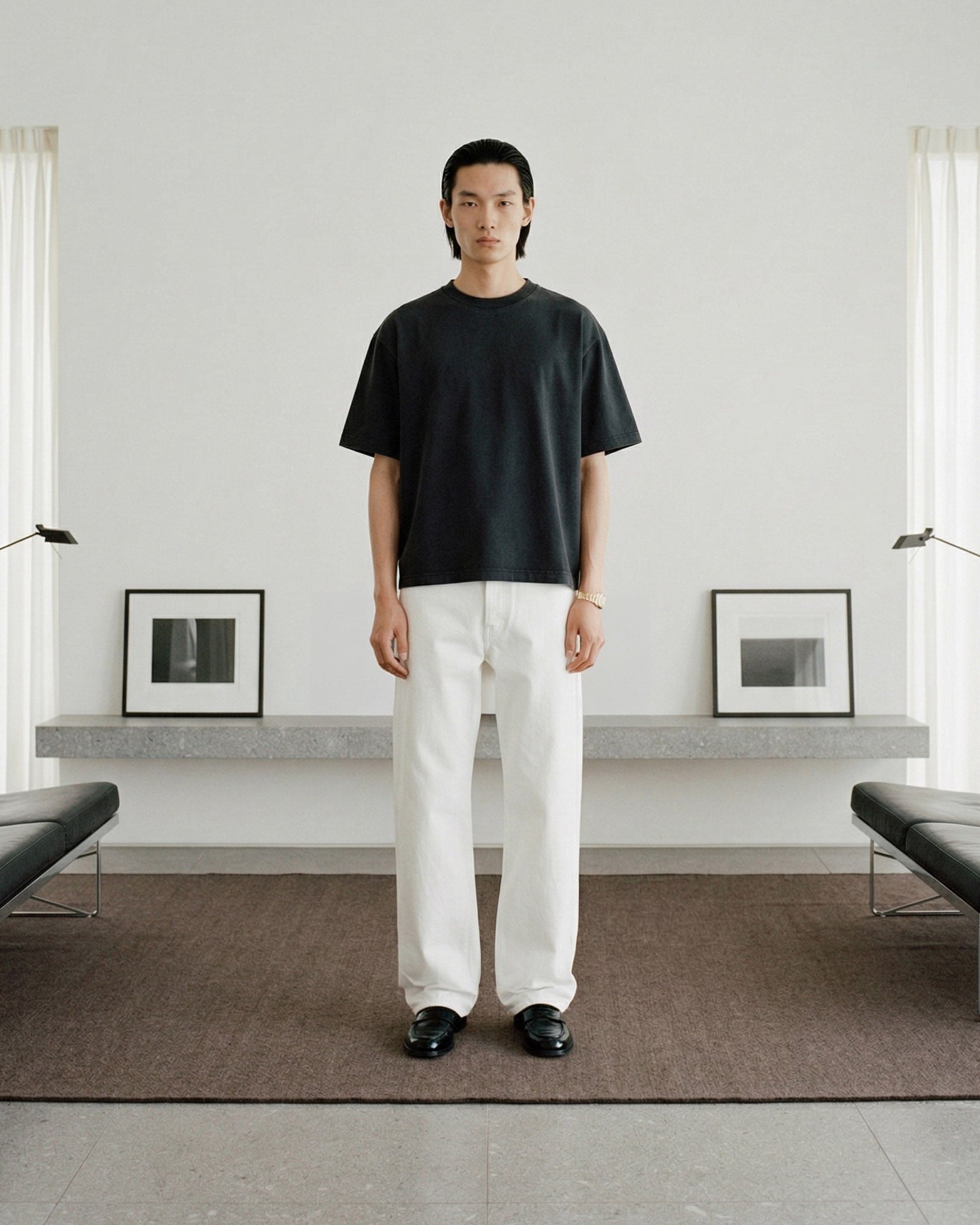 Mediumweight Essentials T-shirt - Black (Vintage)